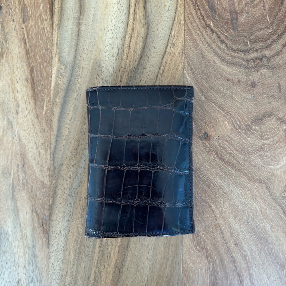 Coach Italian leather bifold wallet. Some minor wear and tear. Large pocket